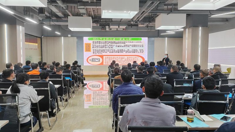 叉车培训学校选校攻略：揭秘五大关键考量因素