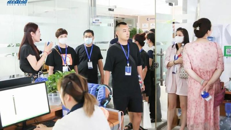 少儿编程课程：揭秘其背后的优与劣